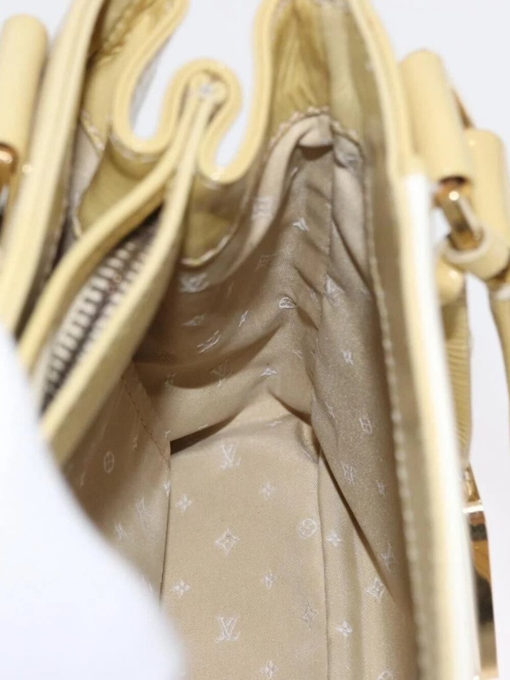 LOUIS VUITTON Cruise line Sac Bicolor Hand Bag Enamel Yellow M92547 Auth ep13148 - Picture 13 of 16